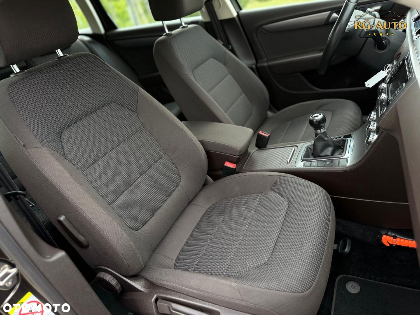 Volkswagen Passat - 24
