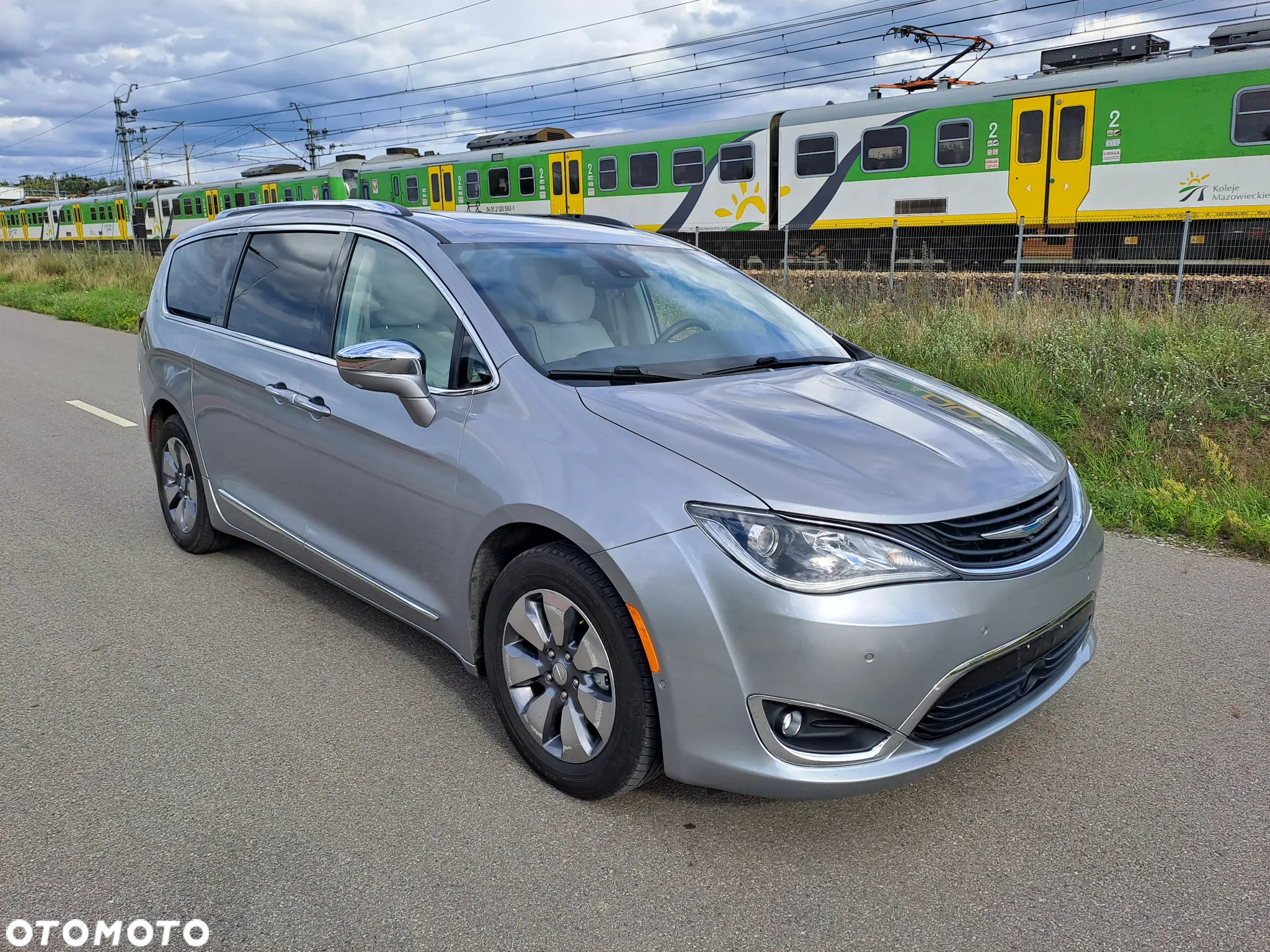 Chrysler Pacifica - 15