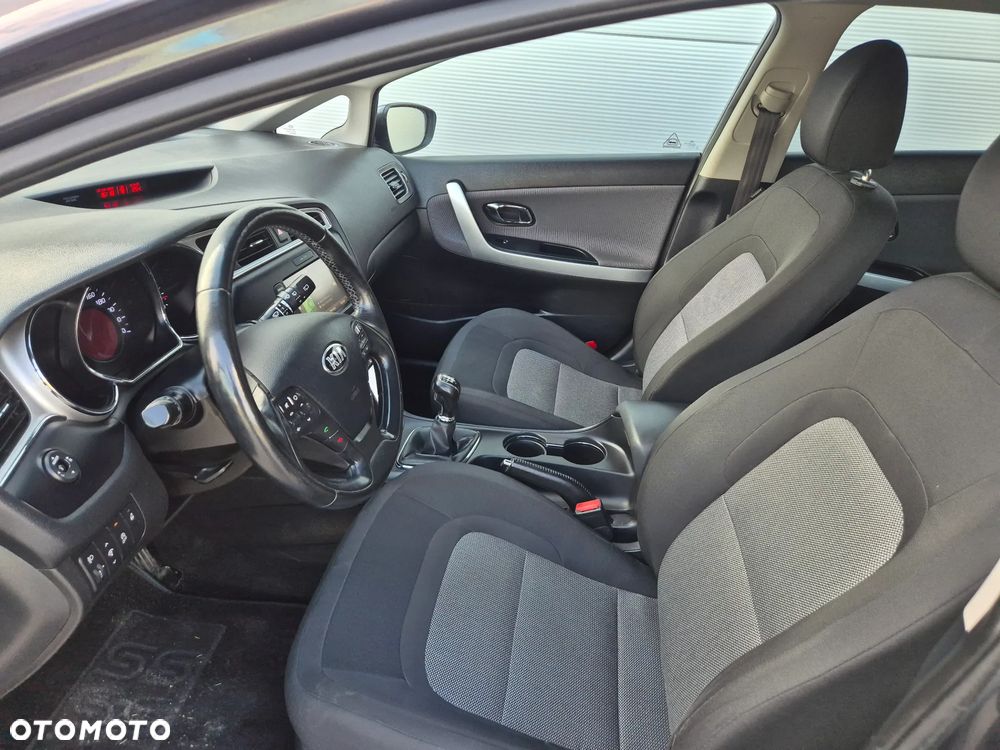 Kia Ceed 1.4 CVVT Dream Team Edition - 22