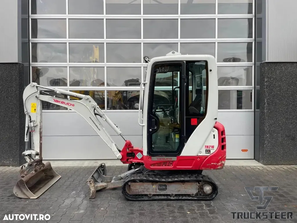 Takeuchi TB216 - 2