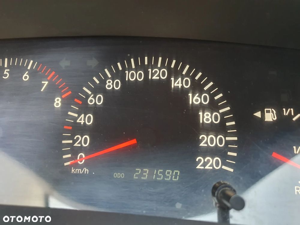 Toyota Corolla 1.4 VVT-i Base - 8