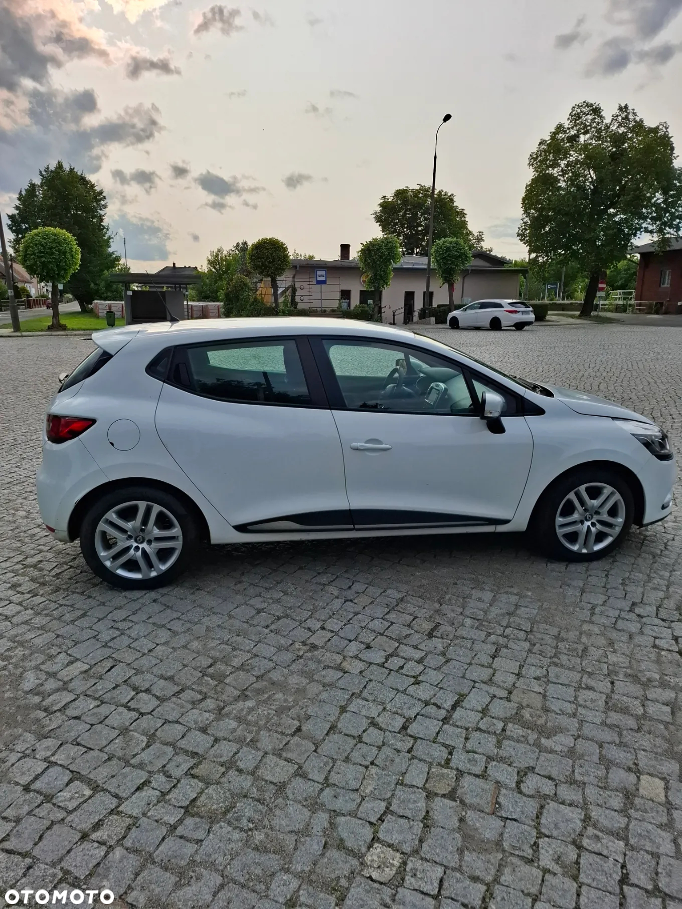 Renault Clio 1.5 dCi Energy Business EU6 - 8