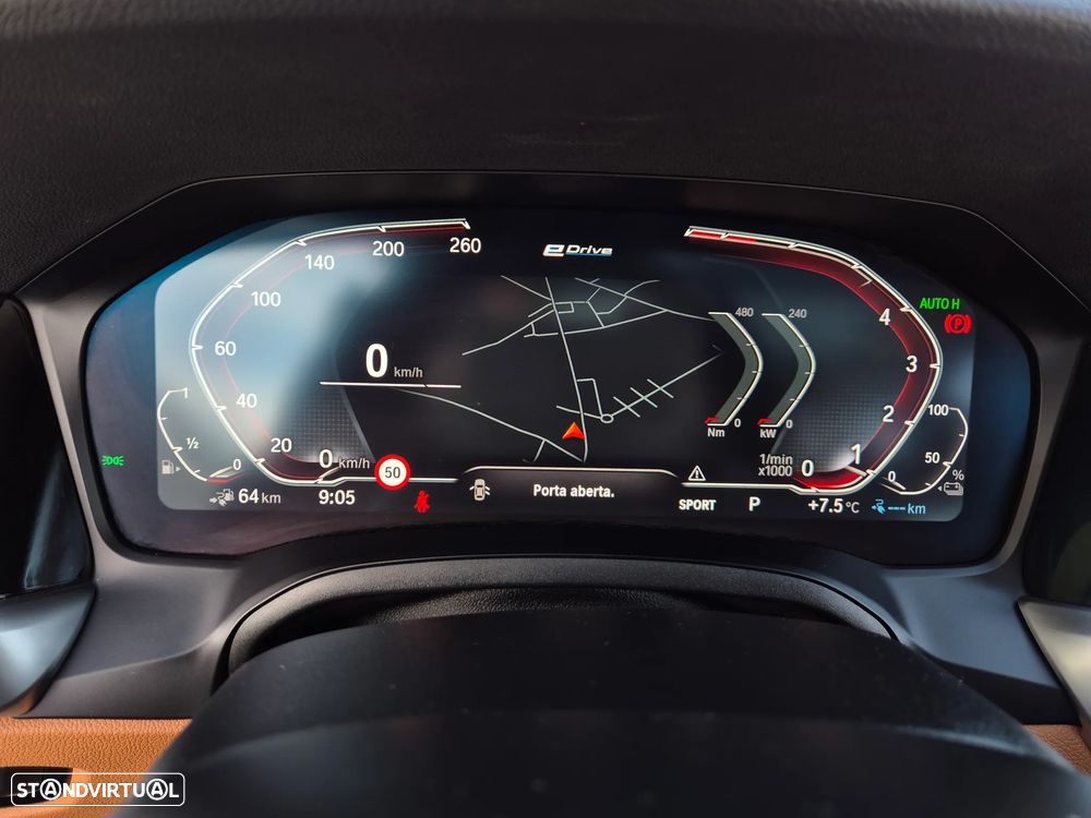 BMW 320 e Touring Line Luxury Auto - 23