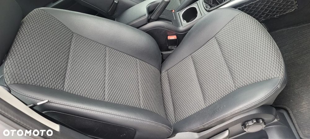 Mercedes-Benz Klasa B 180 CDI EU5 - 16