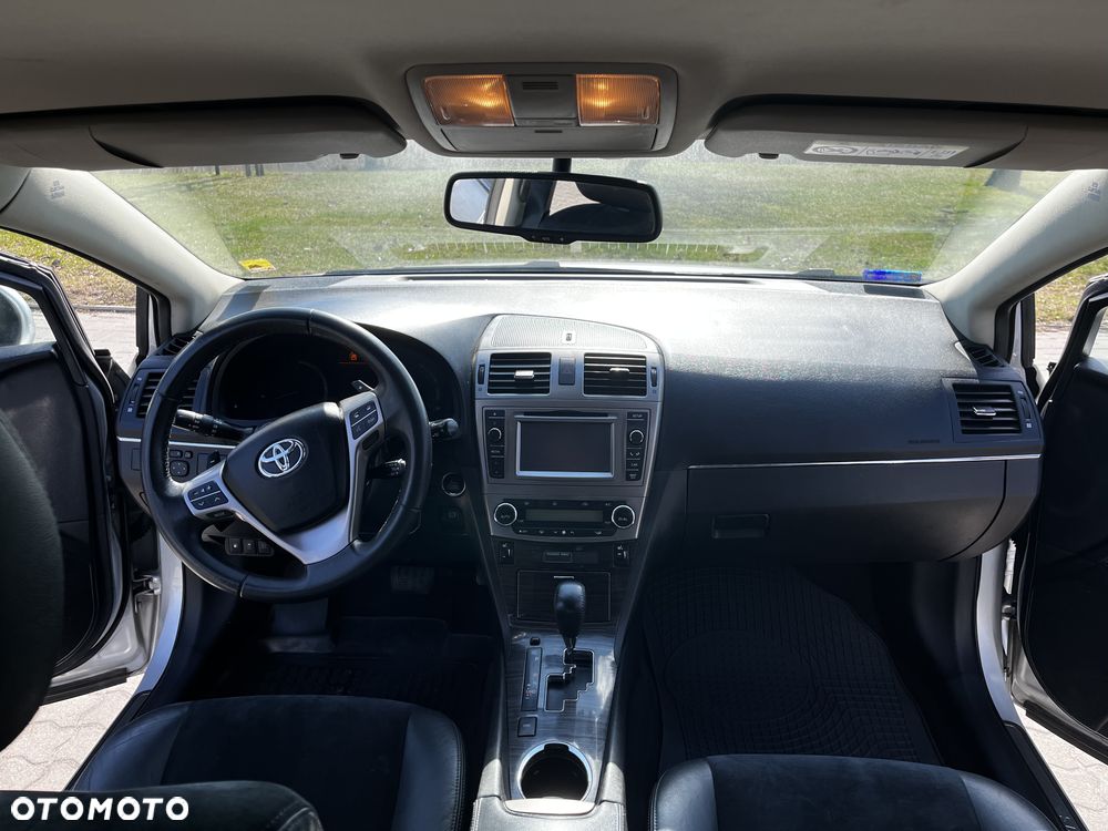 Toyota Avensis 2.0 Premium MS - 3