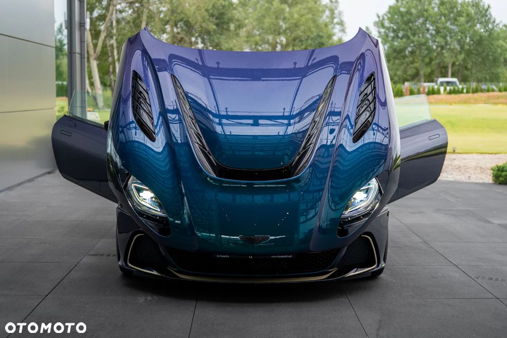 Aston Martin DBS - 7