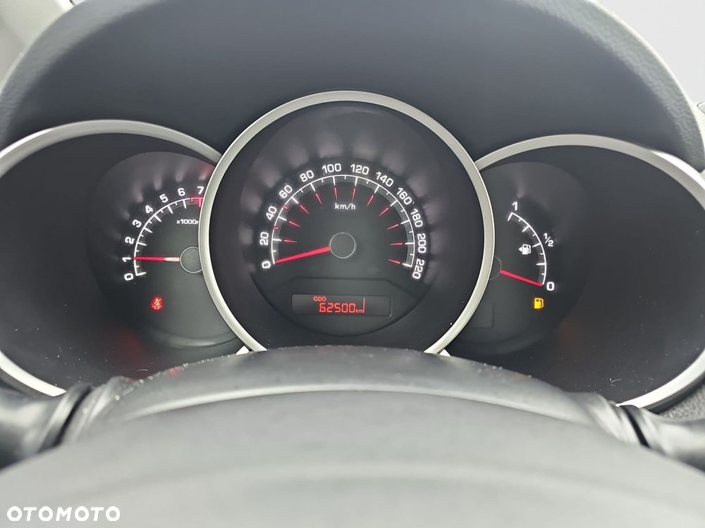 Kia Venga 1.6 Business Line - 19