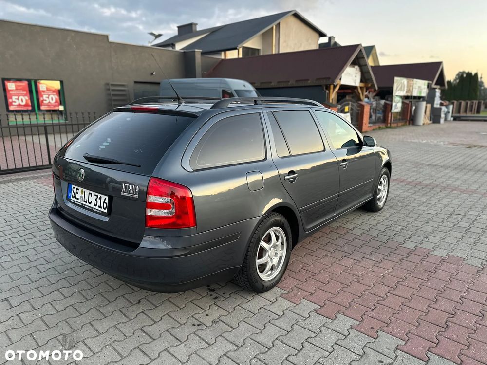 Skoda Octavia 1.6 Ambition - 4