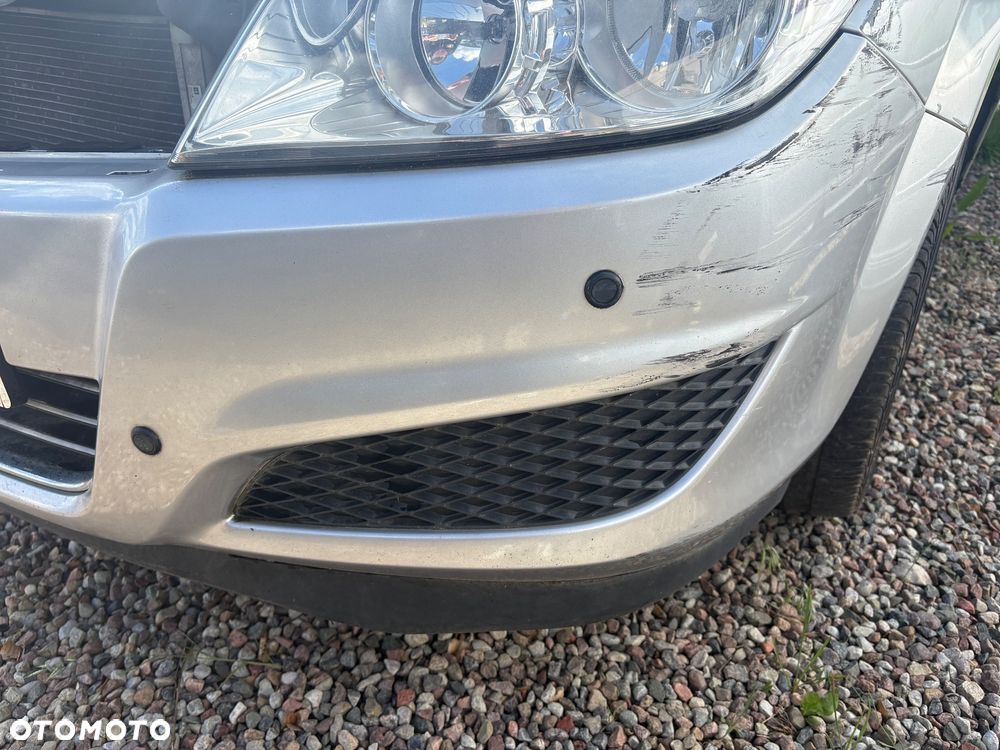Zderzak przedni Astra H Hatchback Z157 - 2