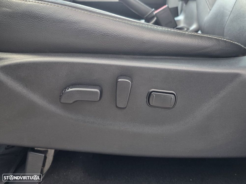 Nissan Navara 2.3 dCi CD 4WD N-Connecta Nav+Barras - 22
