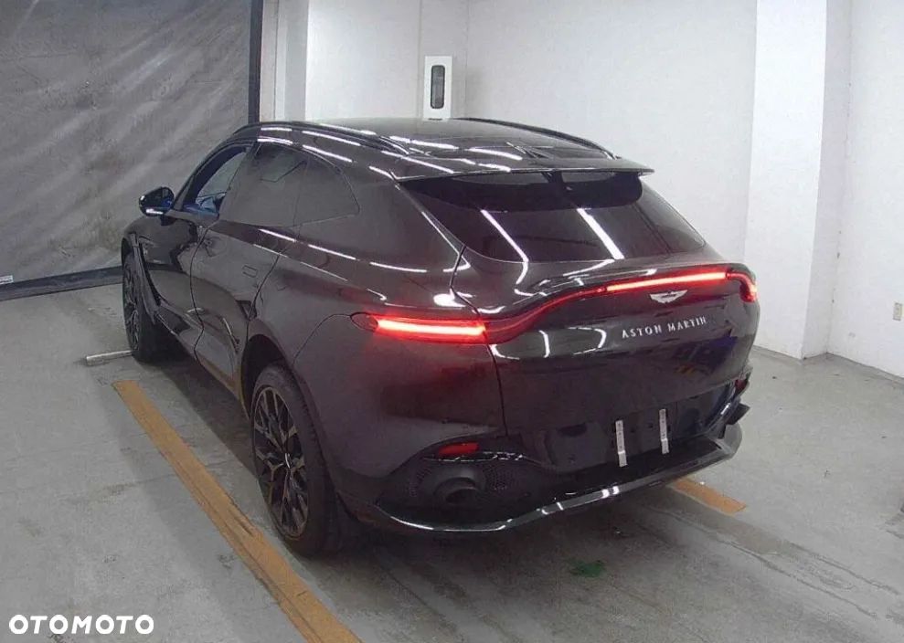 Aston Martin DBX Standard - 30
