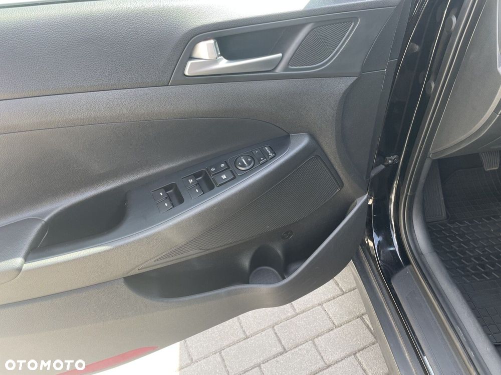 Hyundai Tucson 1.6 GDI BlueDrive Comfort 2WD - 11