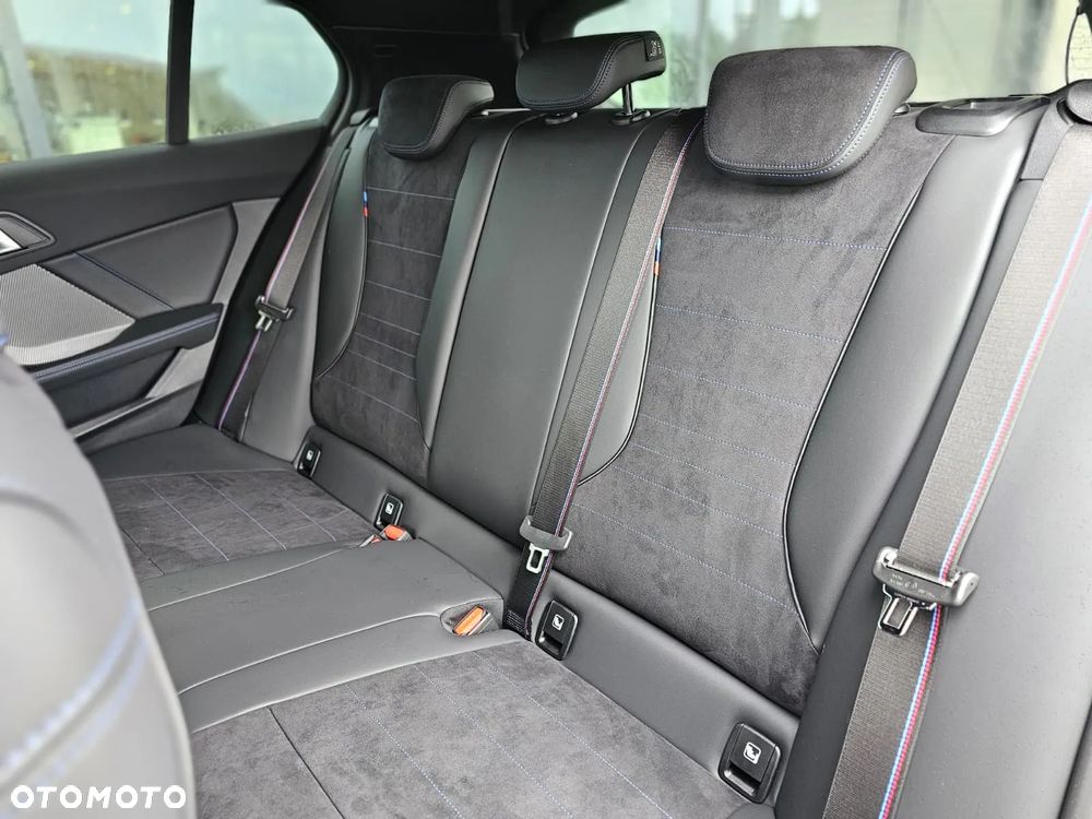 BMW Seria 1 123 mHEV - 31