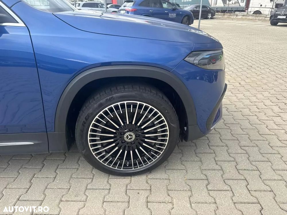 Mercedes-Benz EQB 300 4MATIC - 16