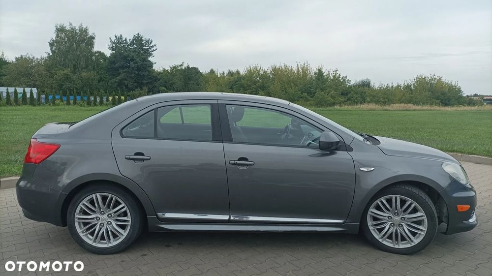 Suzuki Kizashi - 8