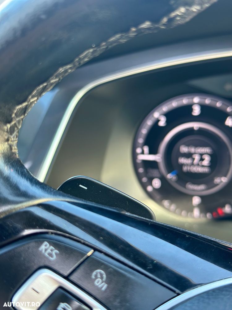Volkswagen Tiguan - 14