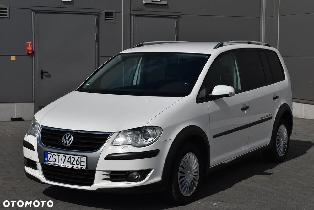 Volkswagen Touran 1.4 TSI Cross - 17