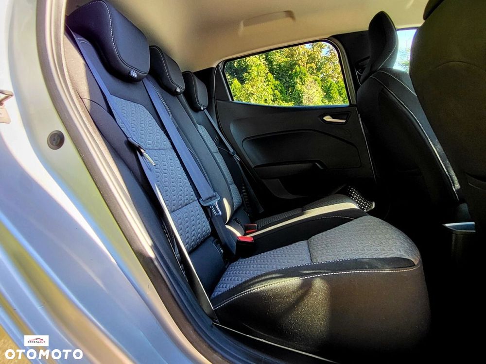 Renault Clio - 8