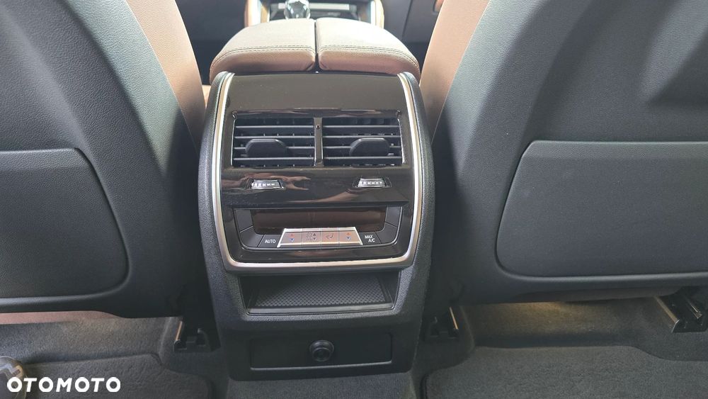BMW X6 xDrive40i xLine - 25