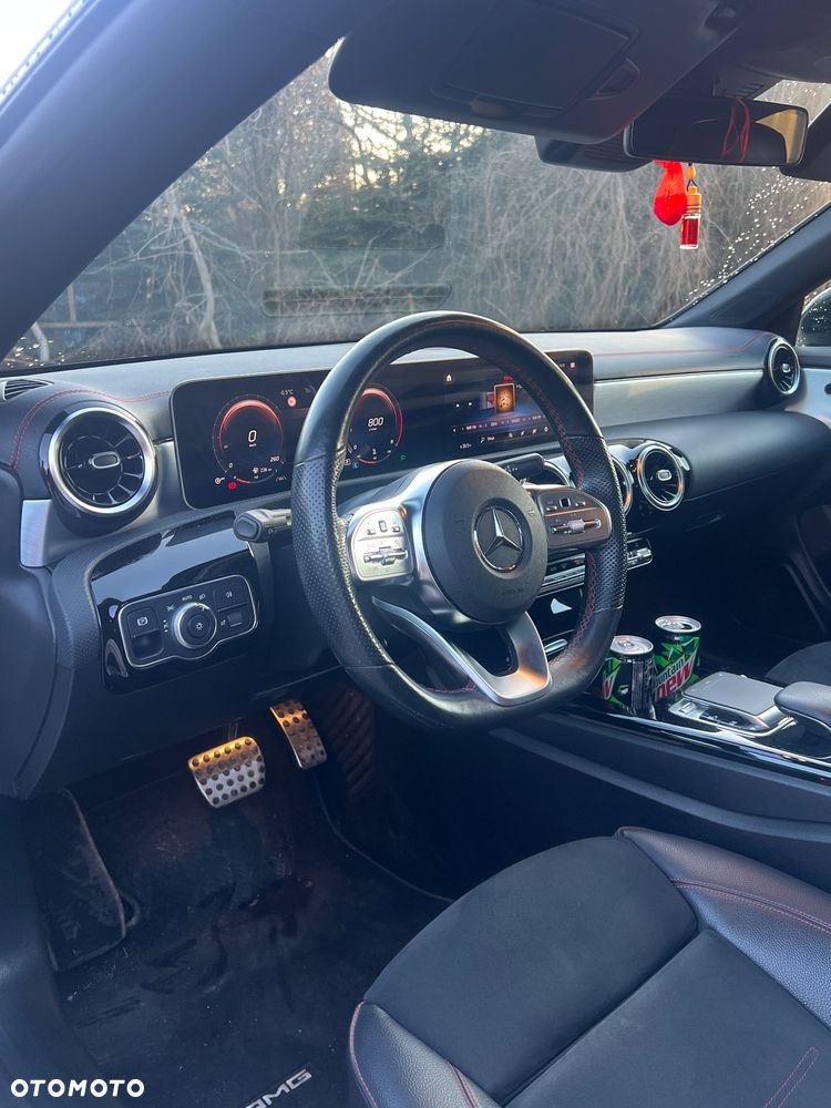 Mercedes-Benz CLA 180 7G-DCT AMG Line - 19