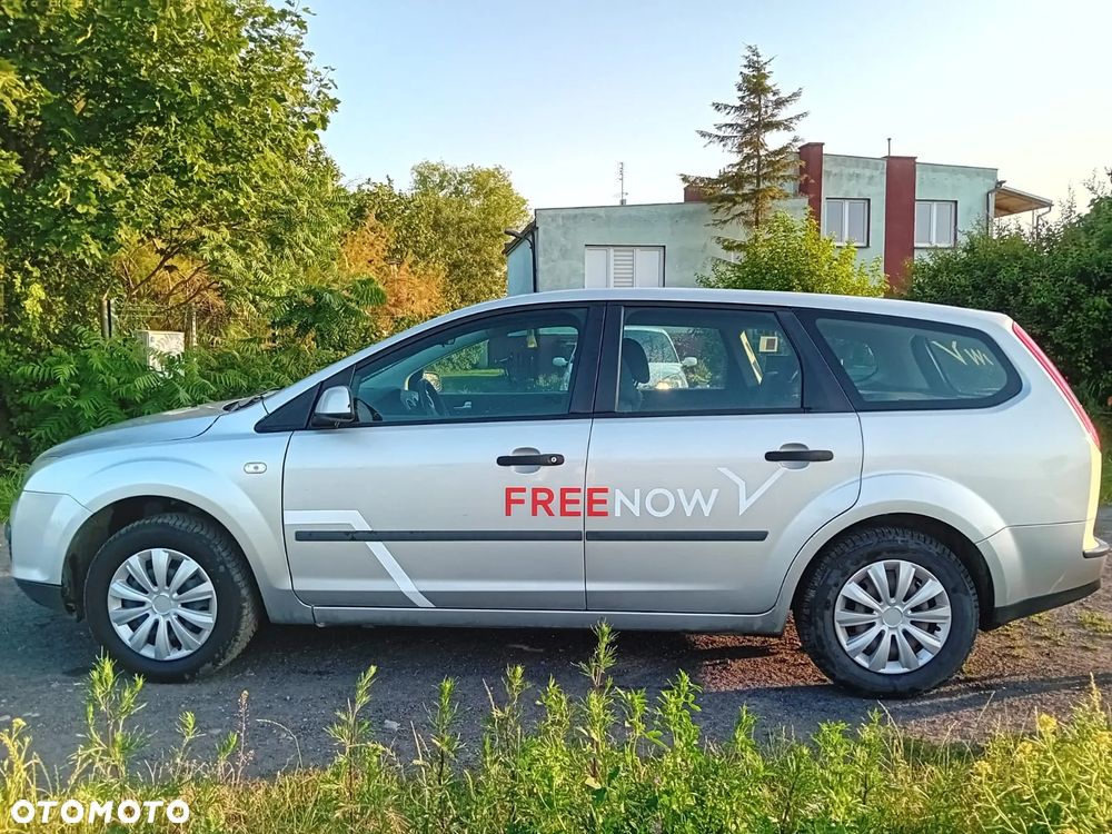 Ford Focus 1.4 Ambiente - 1