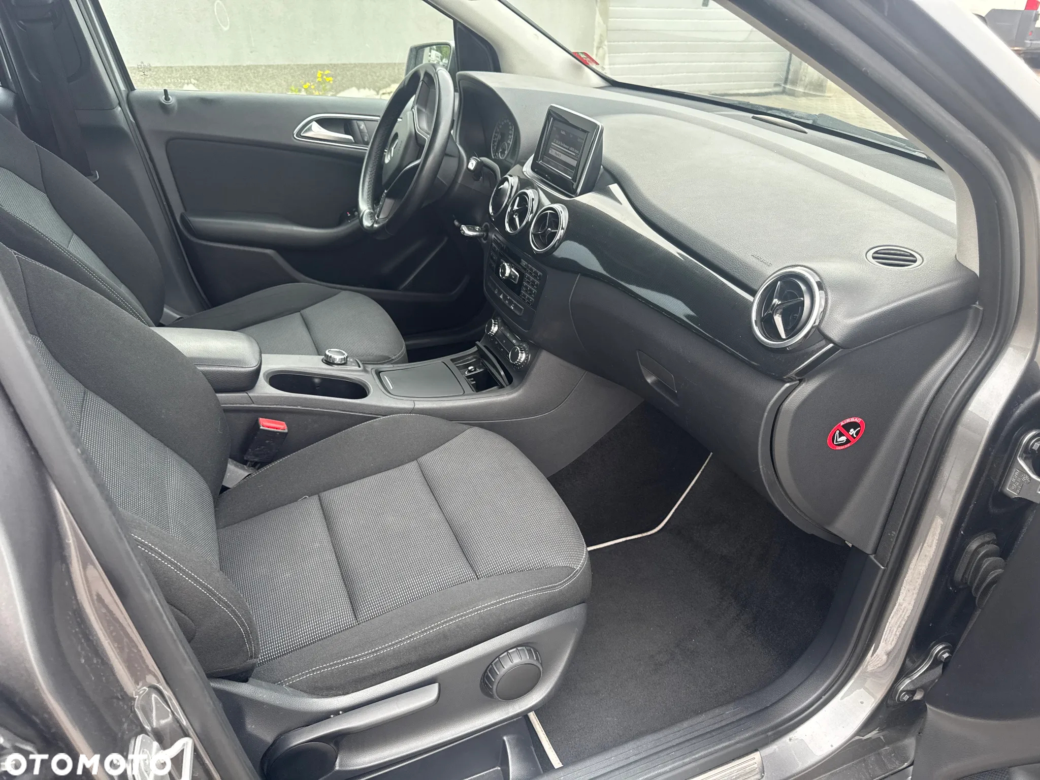 Mercedes-Benz Klasa B 200 CDI (BlueEFFICIENCY) 7G-DCT - 9
