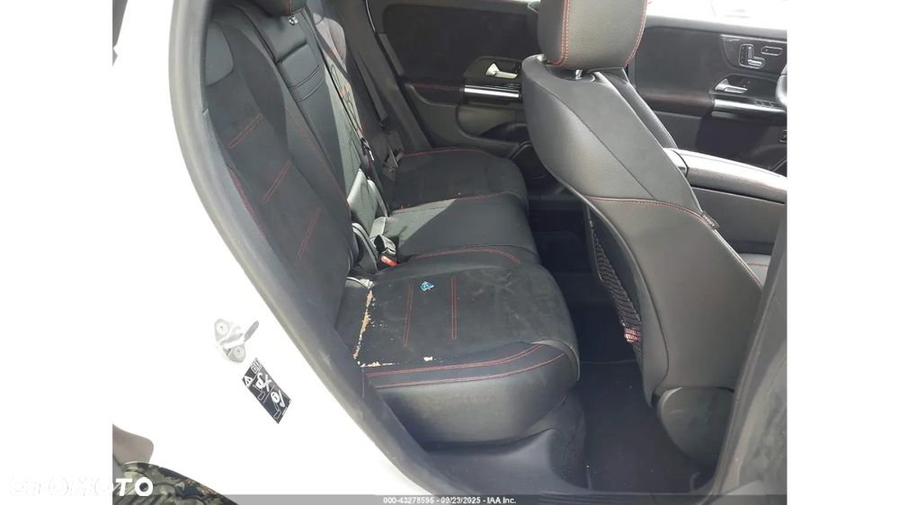 Mercedes-Benz GLA - 10
