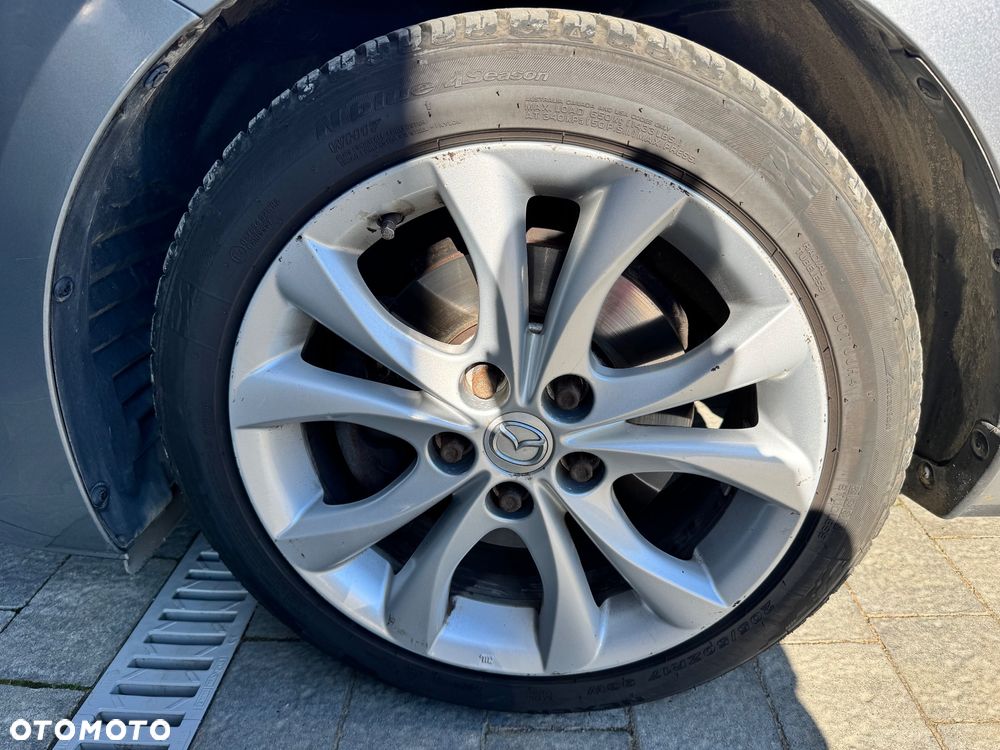 Mazda 3 2.0 Exclusive + - 17