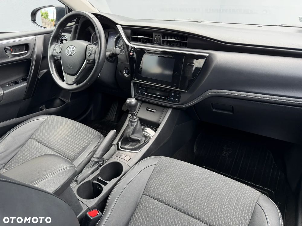 Toyota Corolla 1.6 Comfort - 22