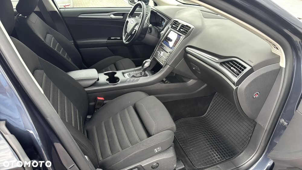 Ford Mondeo 2.0 Hybrid Titanium - 32