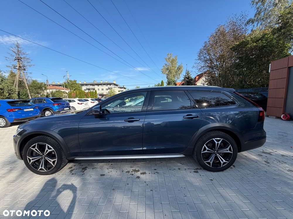 Volvo V90 Cross Country D5 AWD Pro - 4