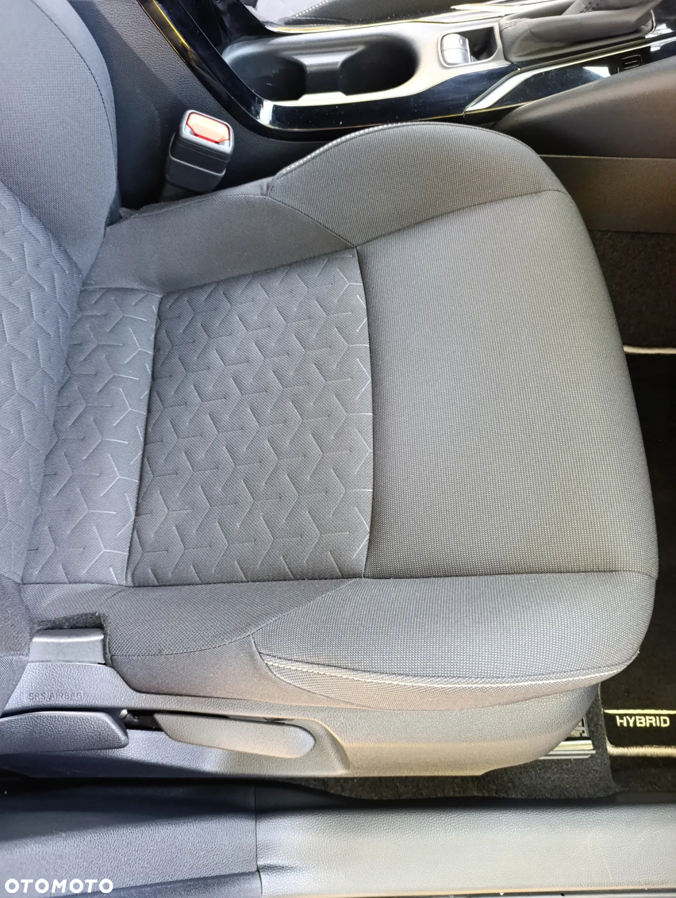 Toyota Corolla 1.8 Hybrid Comfort - 17
