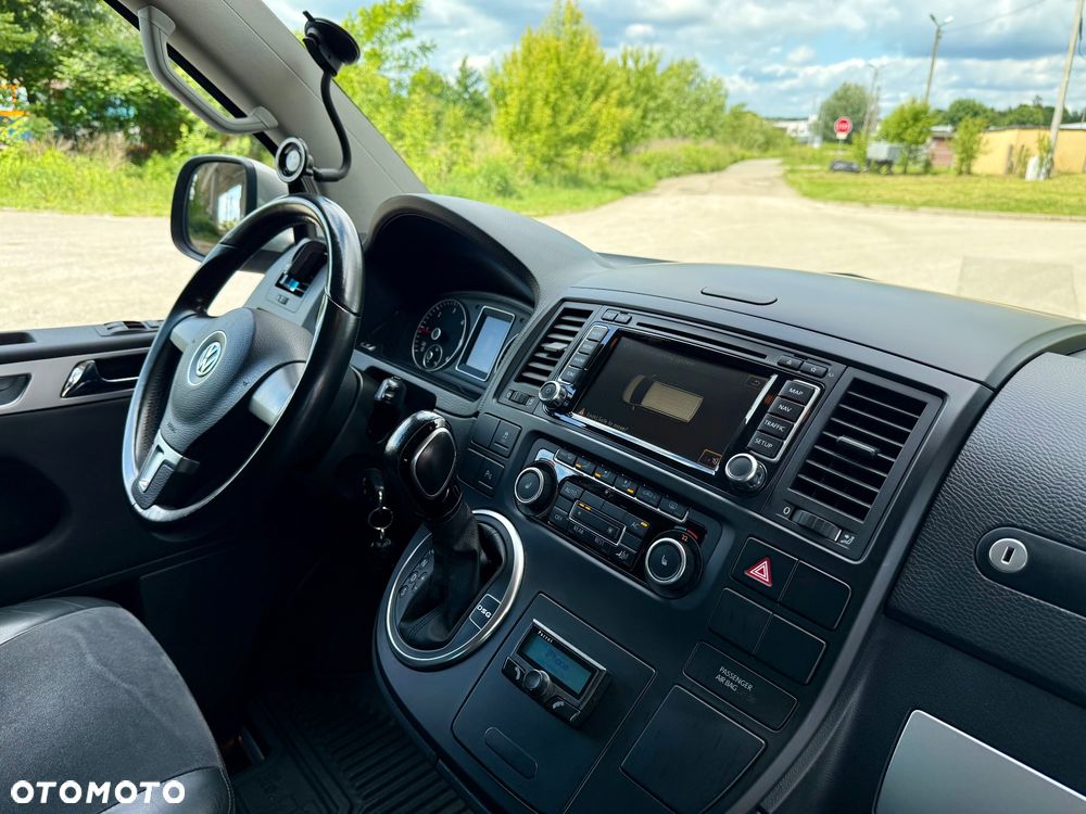Volkswagen Multivan - 29