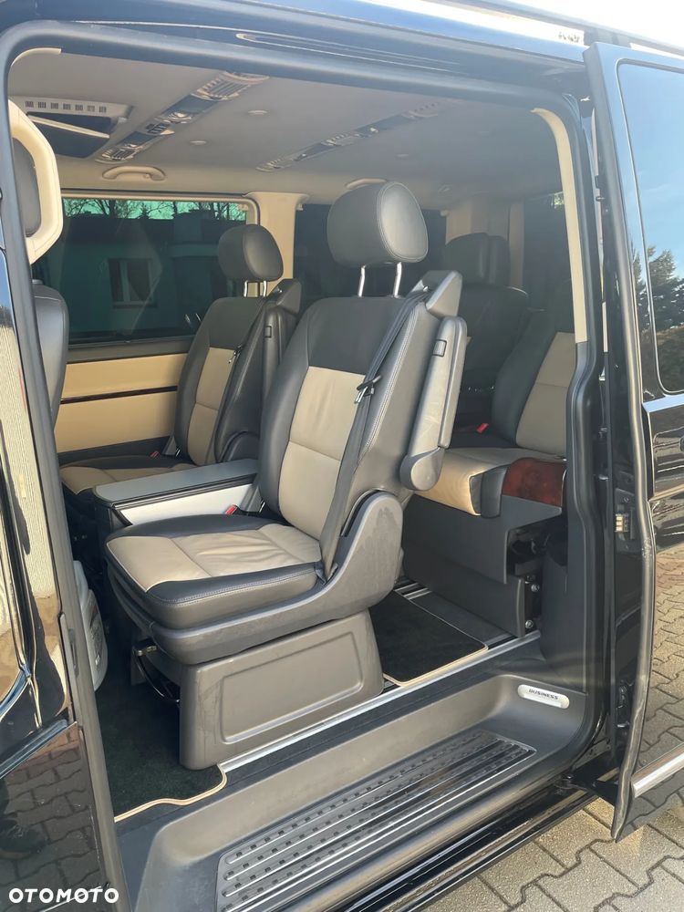 Volkswagen Multivan - 8