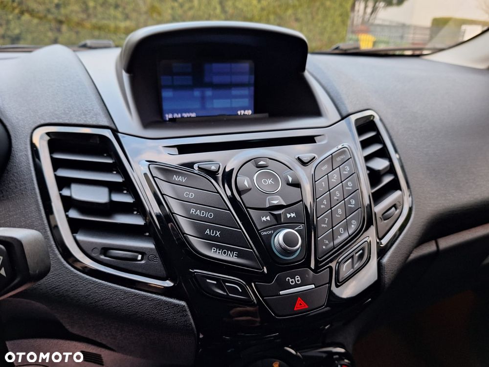 Ford Fiesta 1.0 EcoBoost STart-Stop Titanium - 19