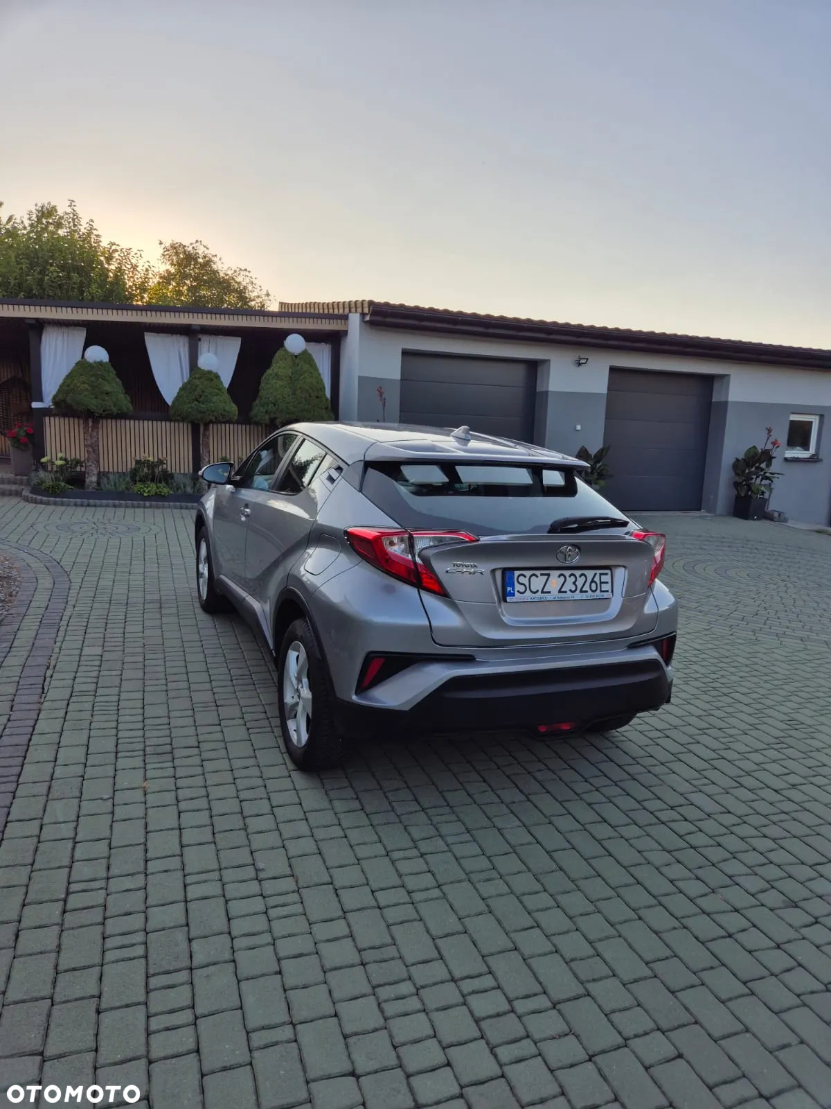 Toyota C-HR 1.2 T Dynamic - 4