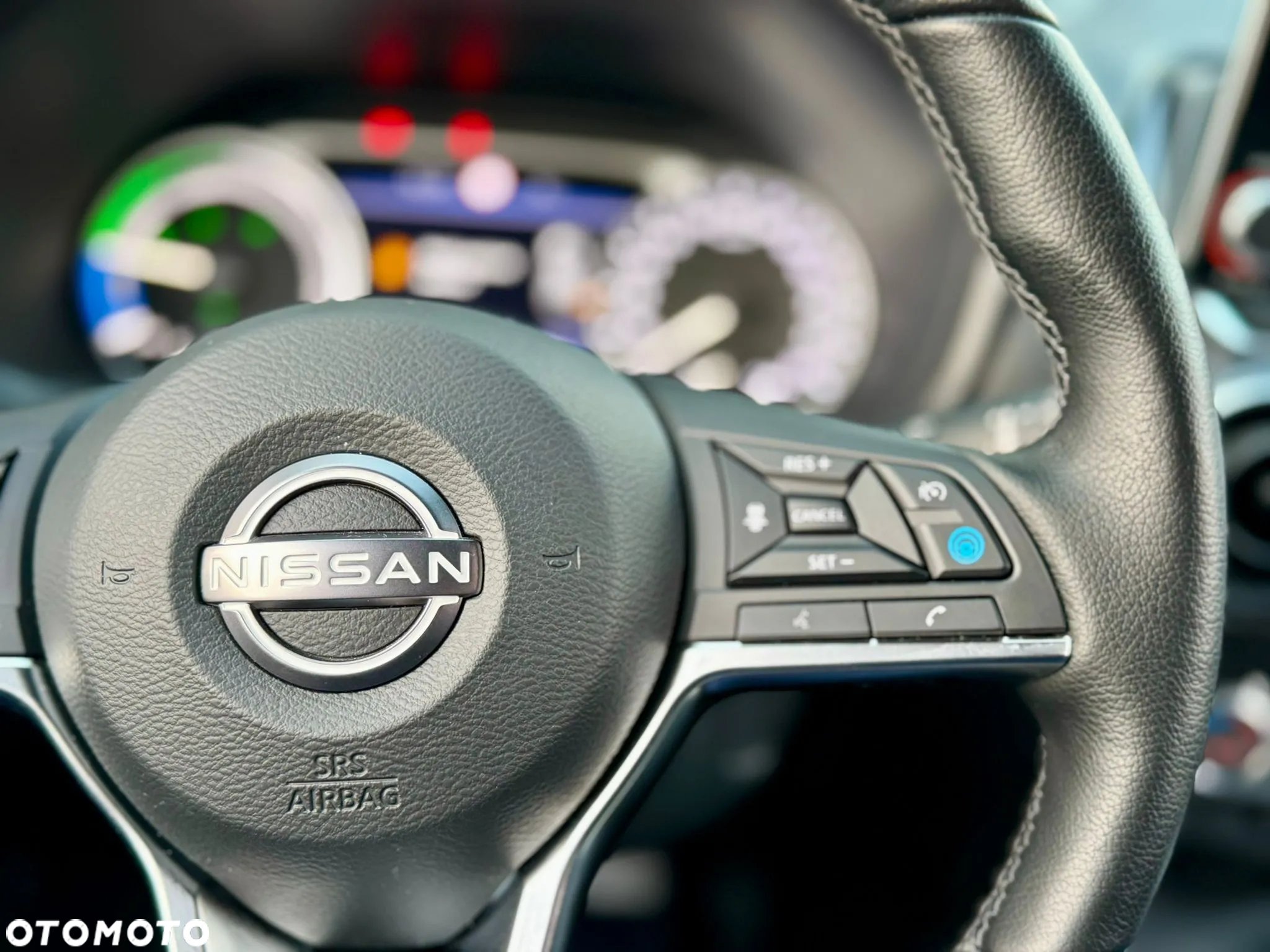 Nissan Juke 1.6 Hybrid 4AMT Premiere Edition - 14
