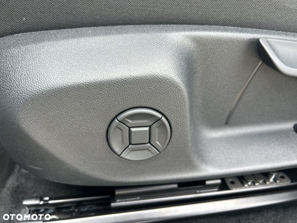 Volkswagen T-Roc 1.5 eTSI Life DSG - 12