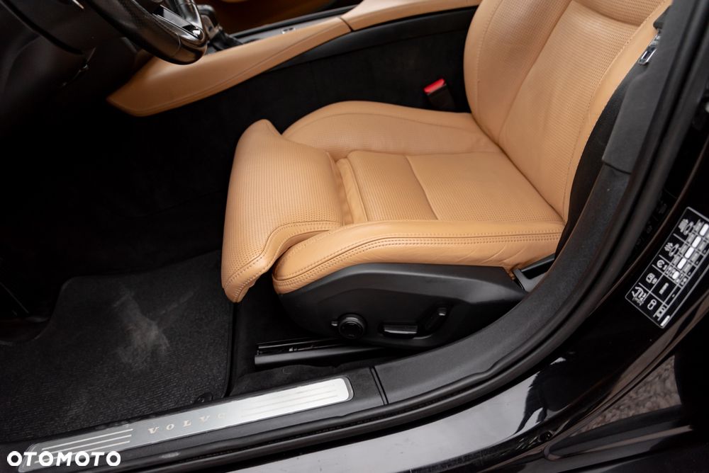 Volvo V90 Cross Country D5 AWD Geartronic Pro - 20