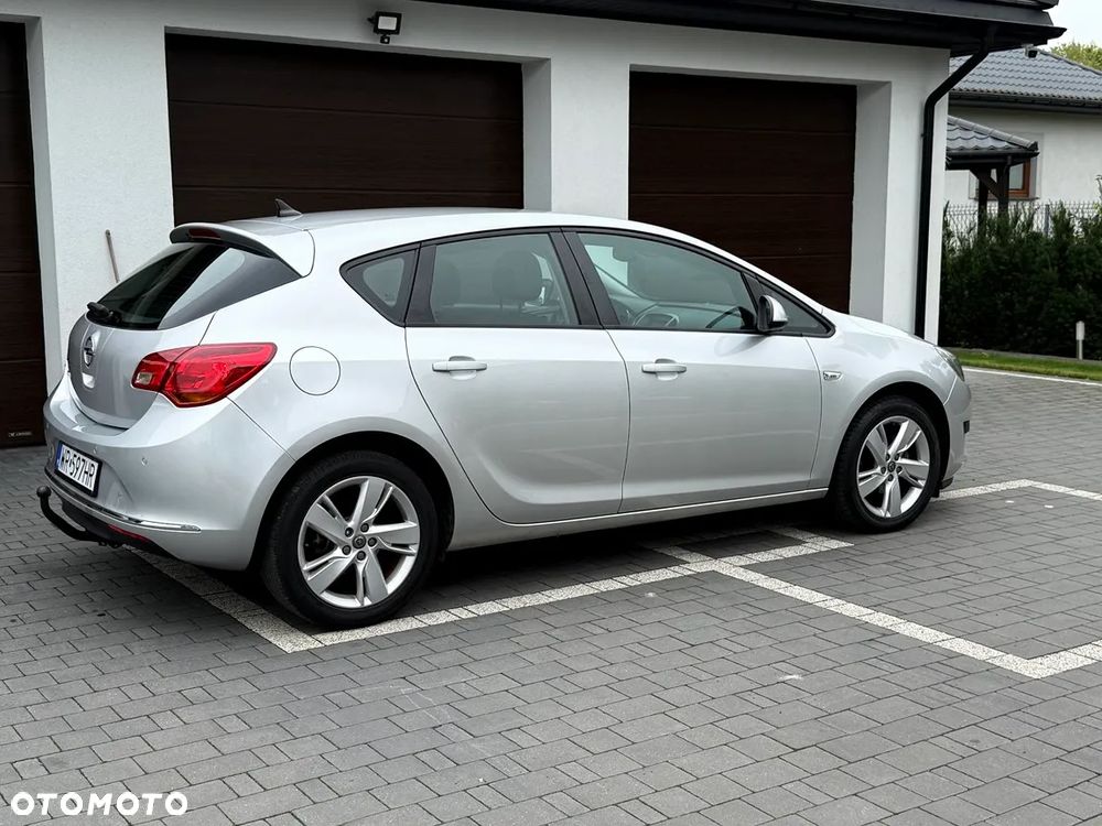 Opel Astra GTC 1.4 Turbo - 8
