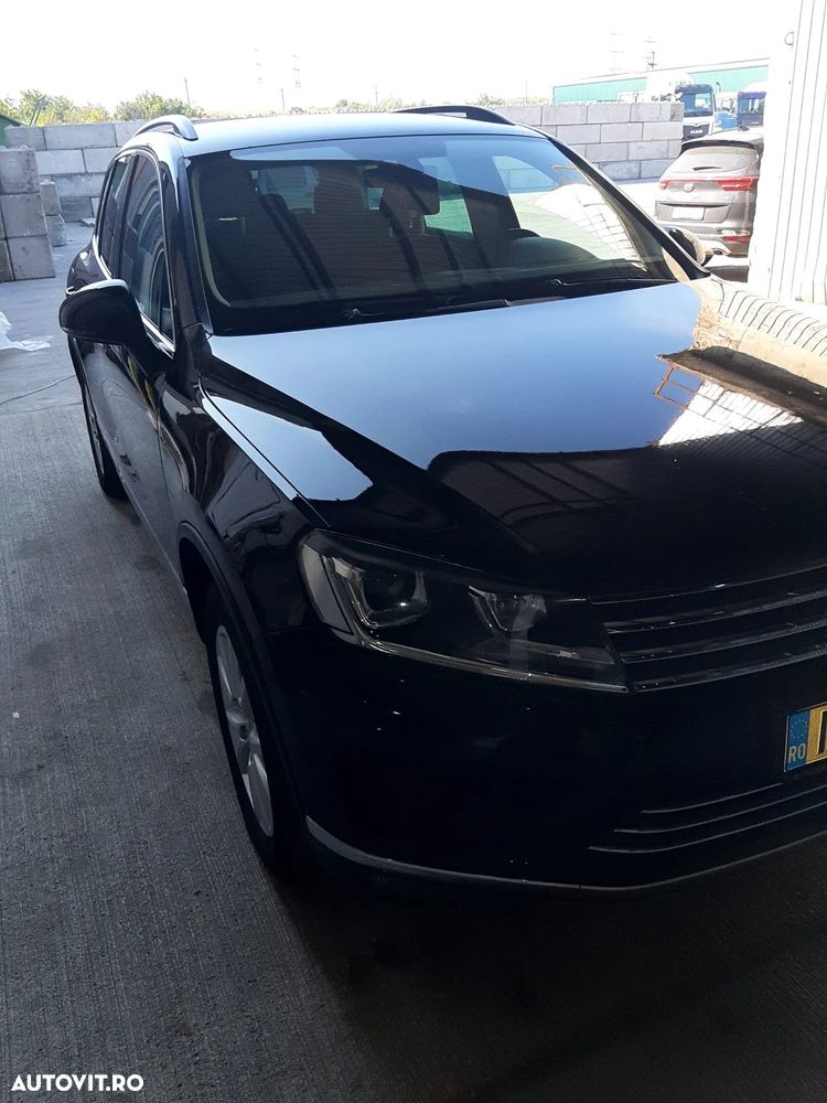 Volkswagen Touareg - 1