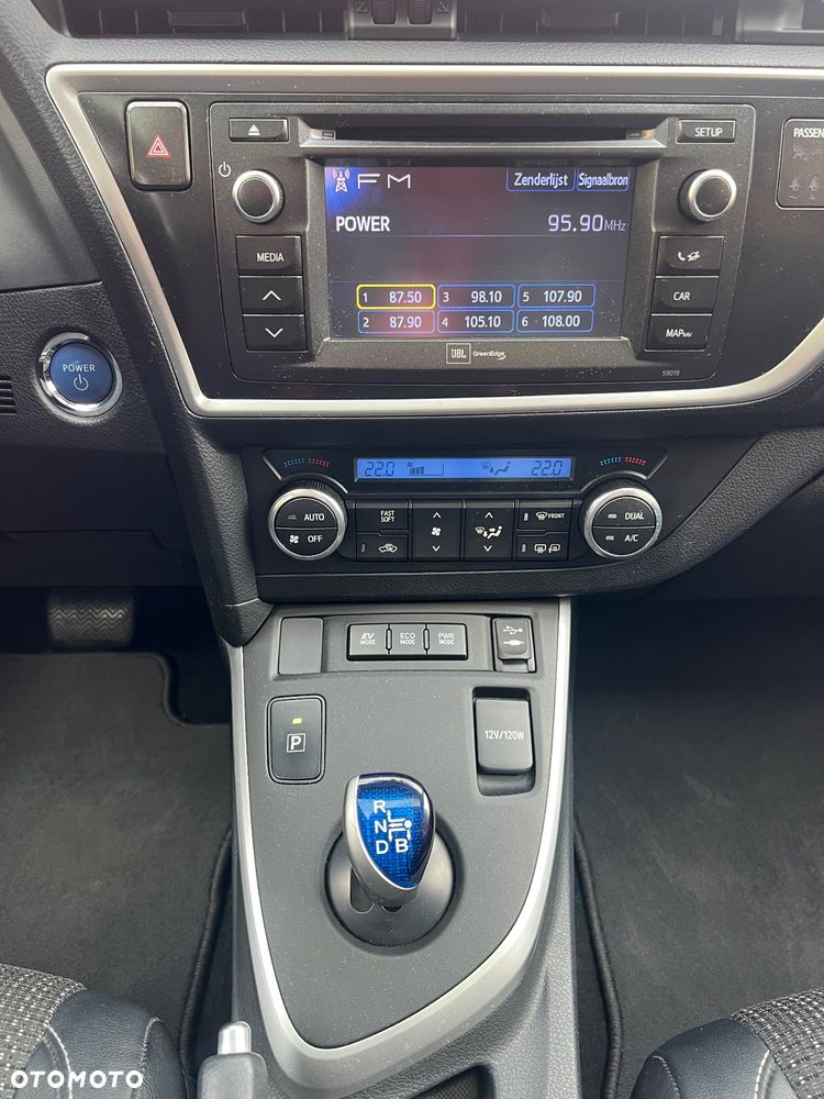 Toyota Auris 1.8 HSD Luna - 30