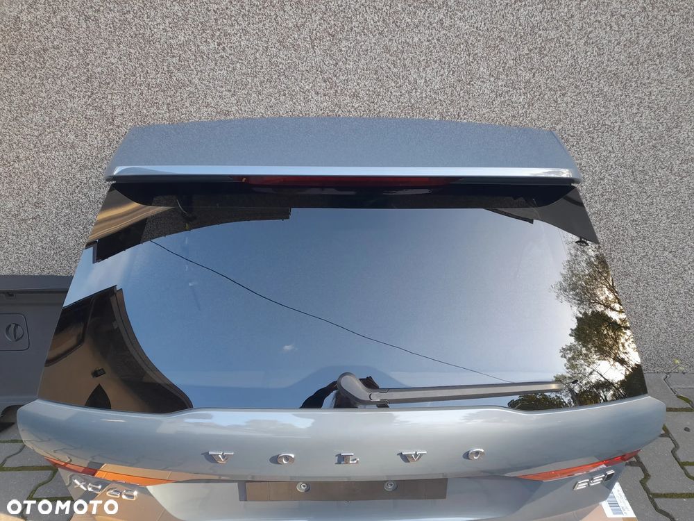 Klapa bagażnika kolor 728 volvo xc60 II 2023R - 4