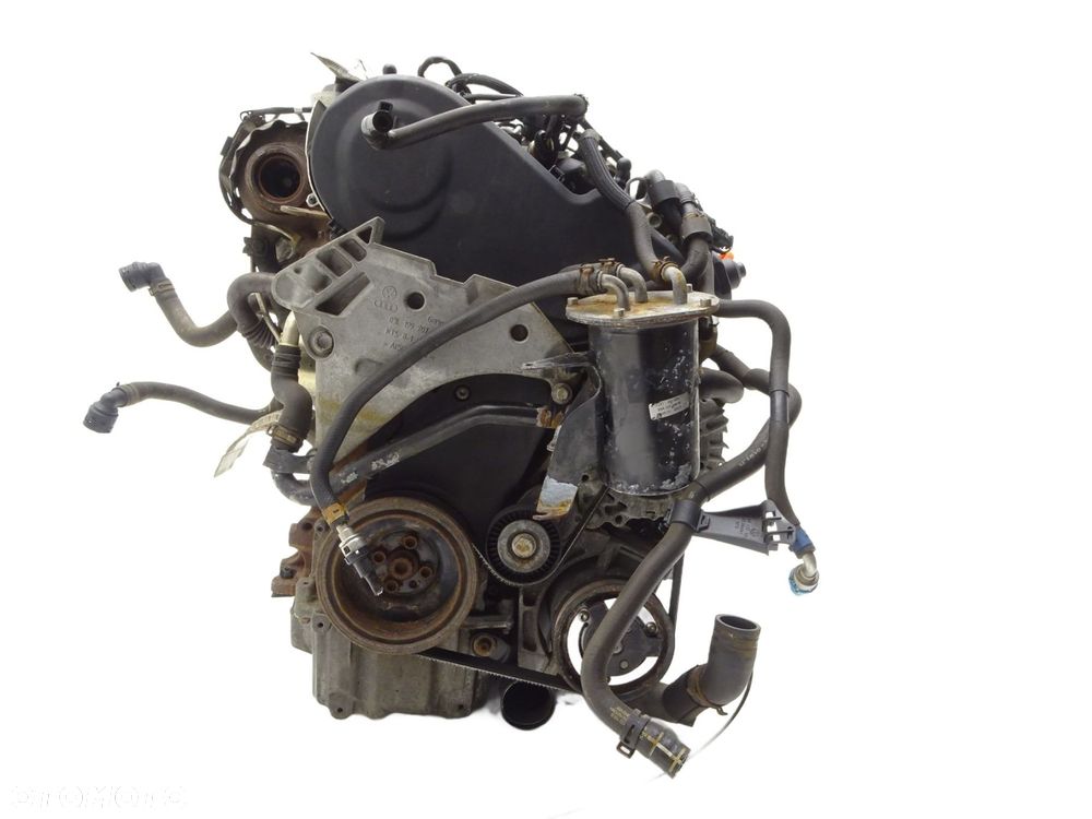 Kompletny silnik cff 140 km / 103 kw cffb vw passat b7 2.0 tdi film z pracy - 1