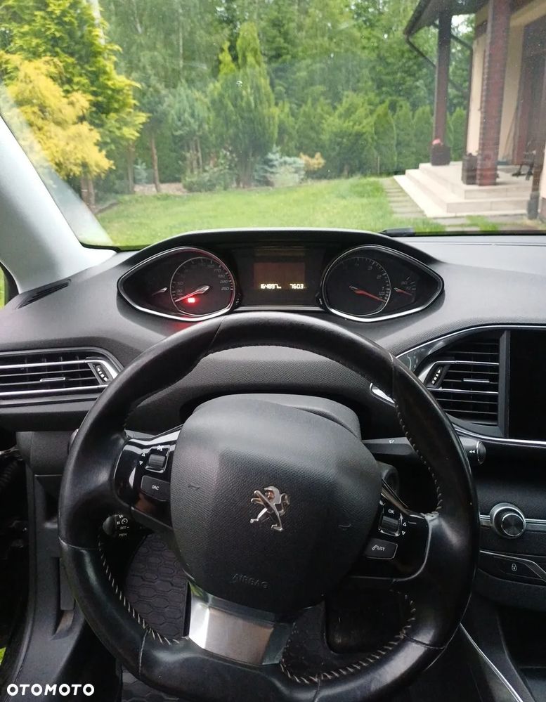 Peugeot 308 1.2 PureTech Allure S&S - 19