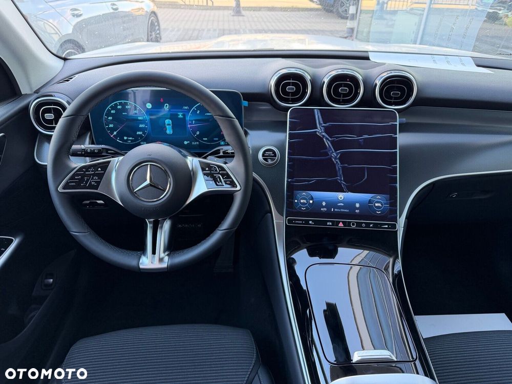 Mercedes-Benz GLC - 12