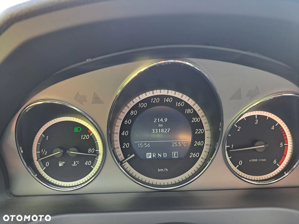 Mercedes-Benz Klasa C 220 CDI DPF Automatik BlueEFFICIENCY Avantgarde - 19