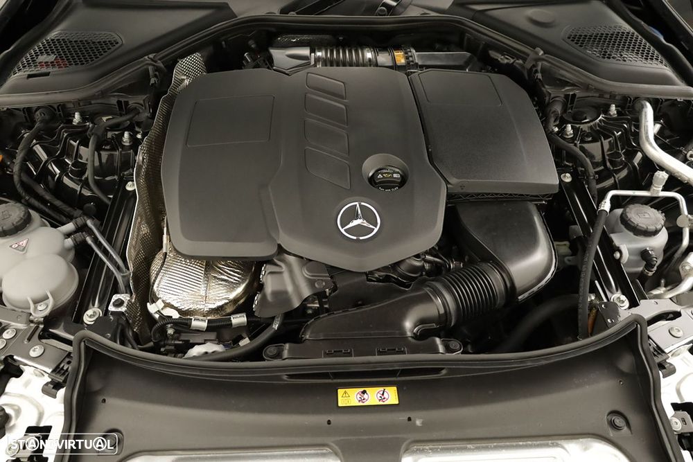 Mercedes-Benz E 300 e Avantgarde - 26