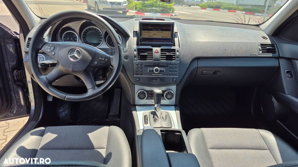 Mercedes-Benz C 200 CGI Automatik BlueEFFICIENCY Avantgarde - 29