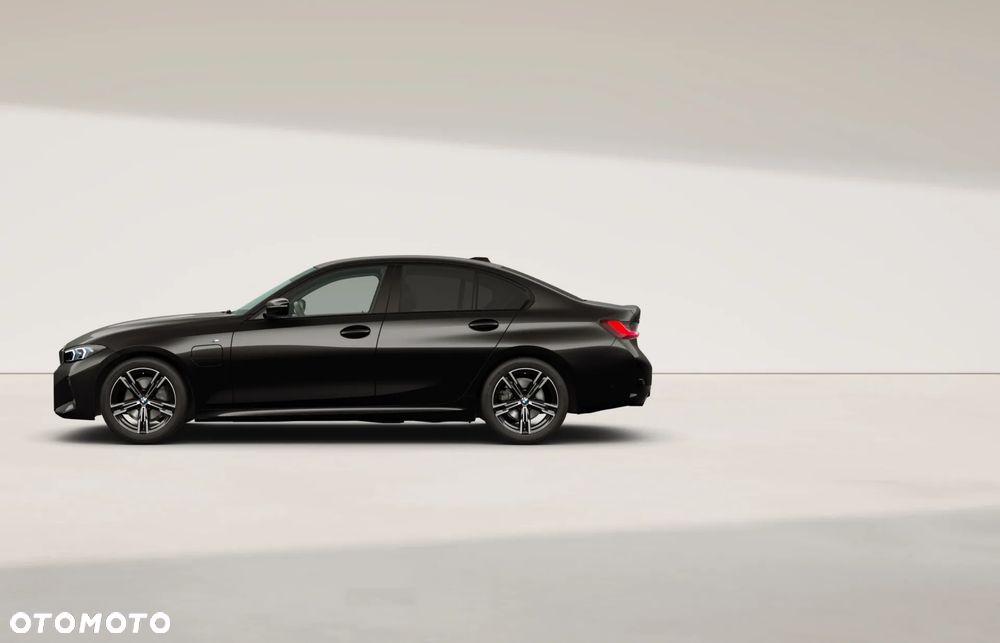 BMW Seria 3 330e PHEV xDrive - 9